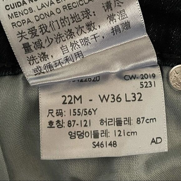 NWT Gorgeous Levi's Signature Sz 22 Modern Boot Cut Jeans Dark Blue Denim - Picture 15 of 16